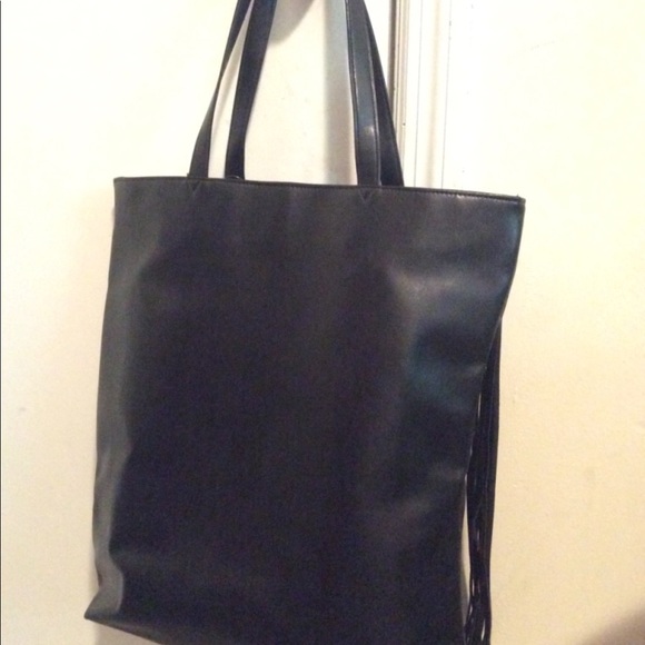 Victoria Secret Handbag with fringe - Picture 3 of 3